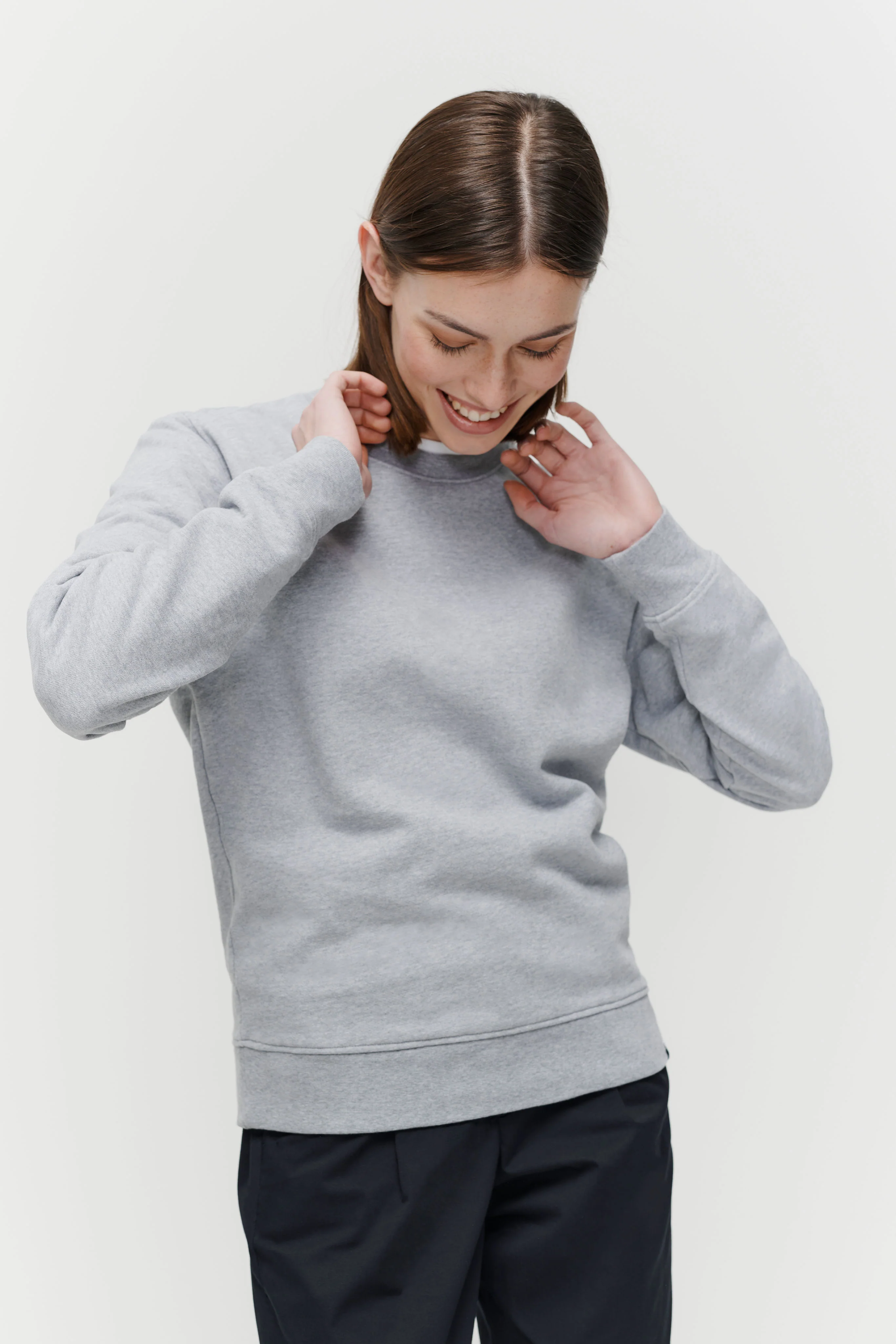 The Unisex Sweatshirt - Grey Melange - Image 5
