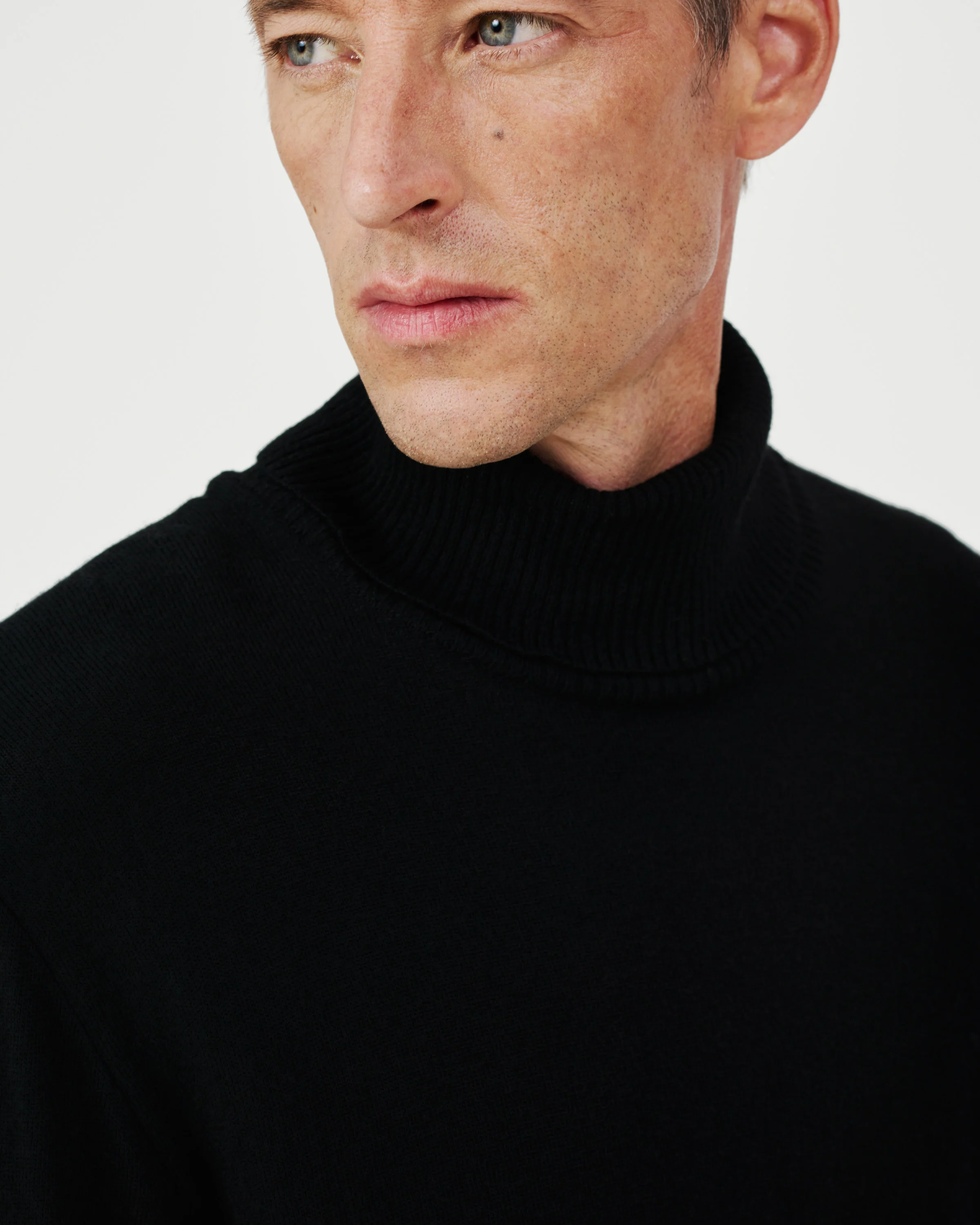The Merino Roll Neck - Black - Image 5
