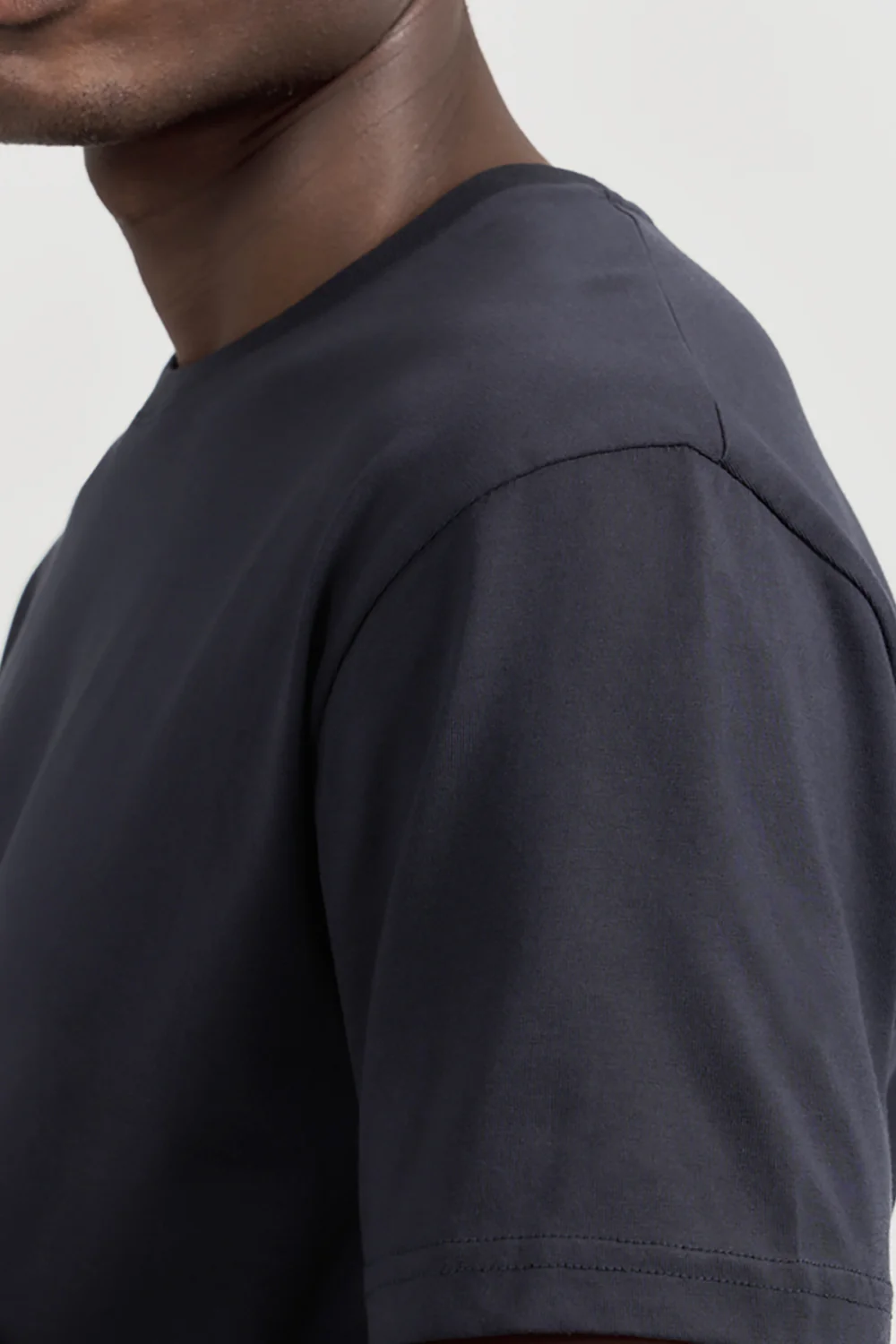 The Perfect T-Shirt - Dark Navy - Image 6