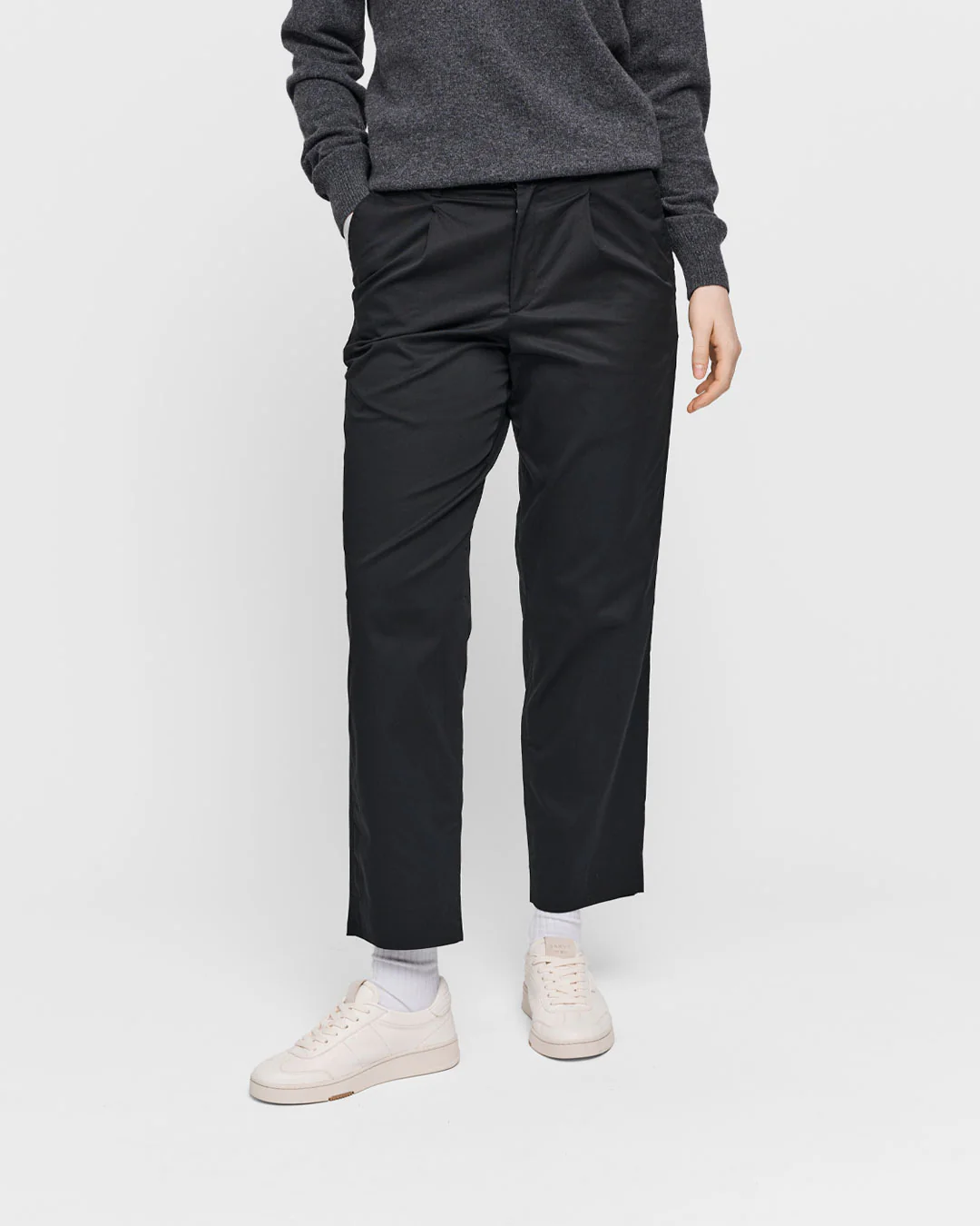 The Relaxed Unisex Chino - Black - Image 5