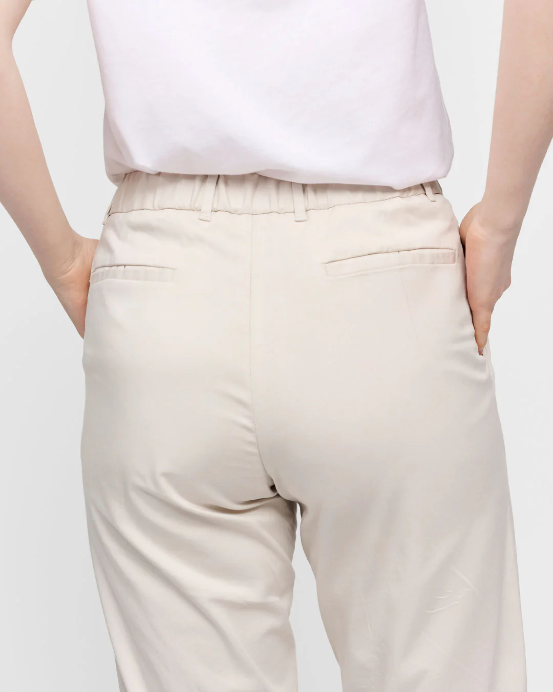The Relaxed Unisex Chino - Ivory - Image 4