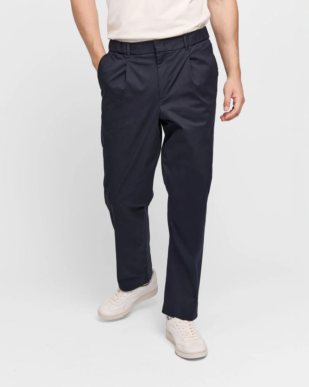 The Relaxed Chino - Navy - Image 3
