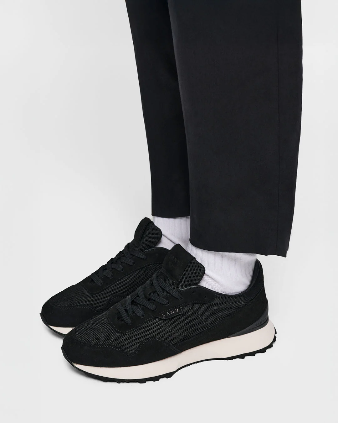 The Unisex Heritage Runner - Black - Image 2